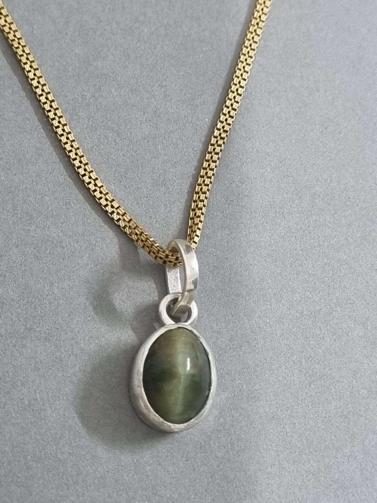 Cats eye stone