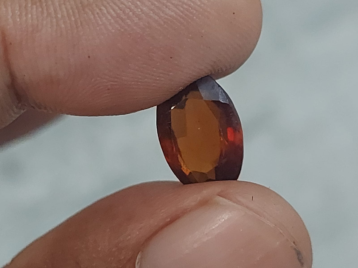 8 Carat Siloni Gomed