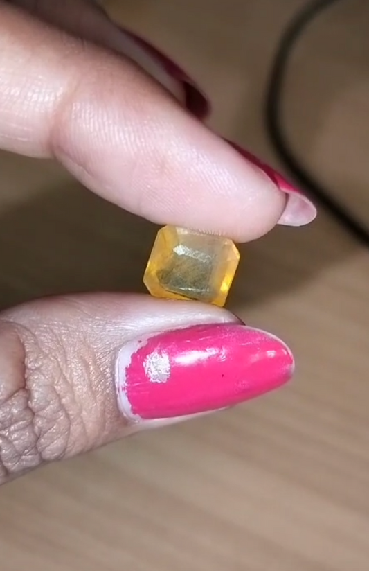 Yellow Sapphire Benefits