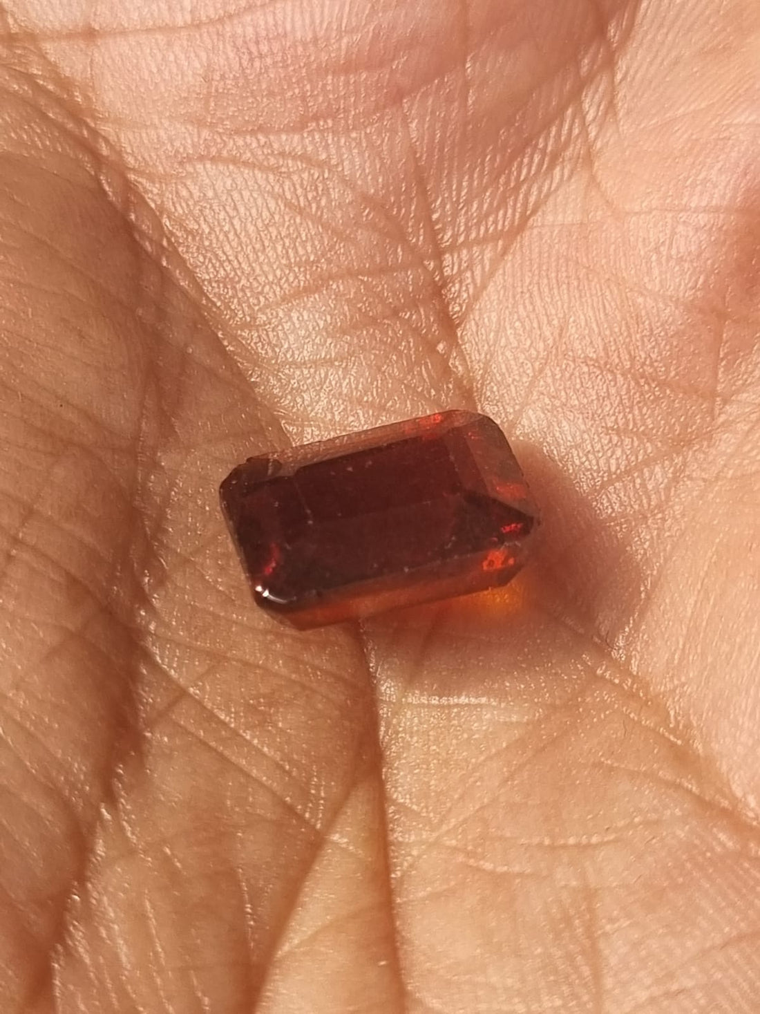 Gomed stone