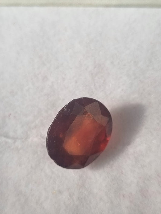 How much ratti of Gomed (Hessonite) should one wear