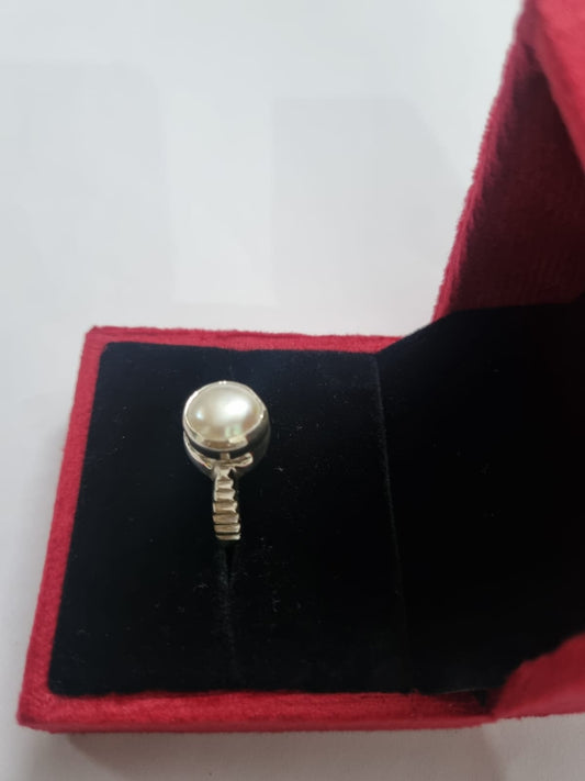 Pearl stone ring