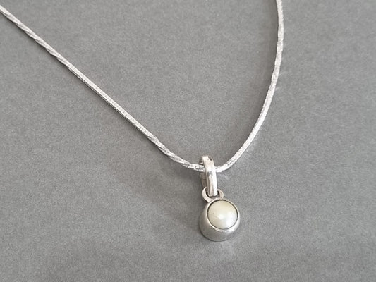 Pearl pendant
