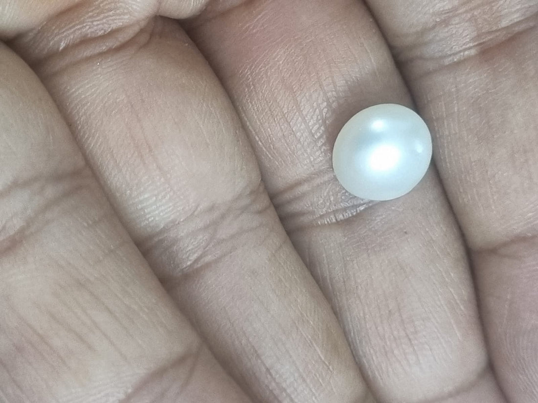 Which Finger to Wear Moti