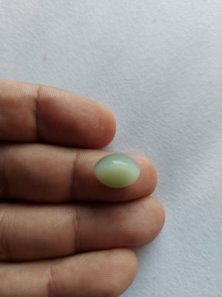 How to Identify a Real Cat’s Eye Stone (Lehsunia) at Home