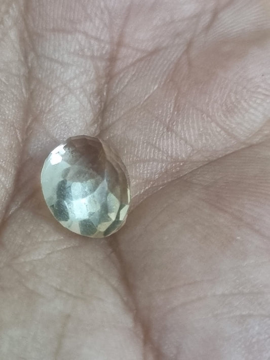 Difference Between Yellow Sapphire and Topaz