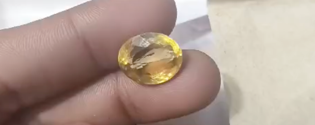 Yellow Sapphire vs. Topaz