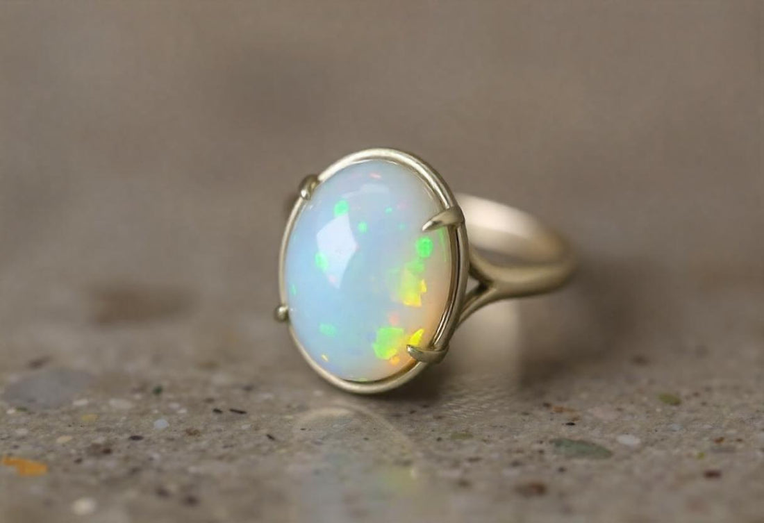 Opal gemstone for venus