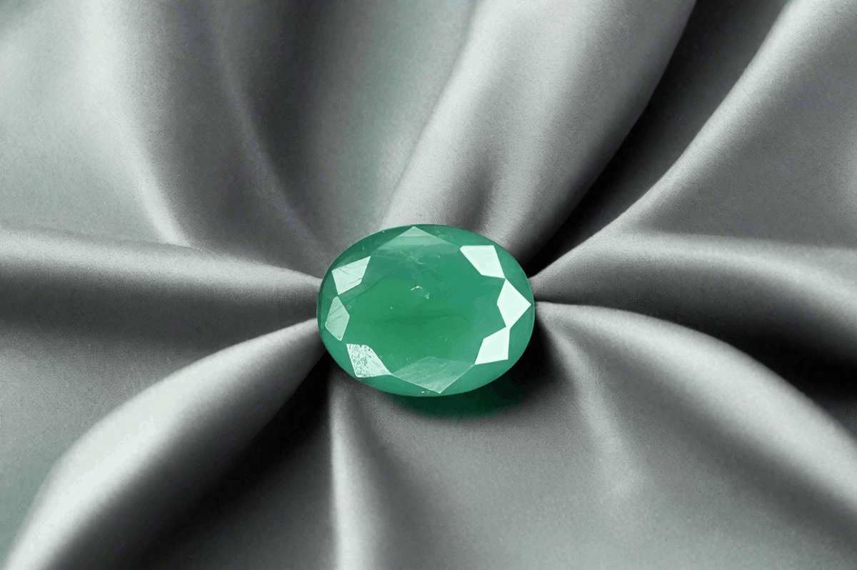 Neel Ratti 11.25 Ratti Panna – Vedic Crystals