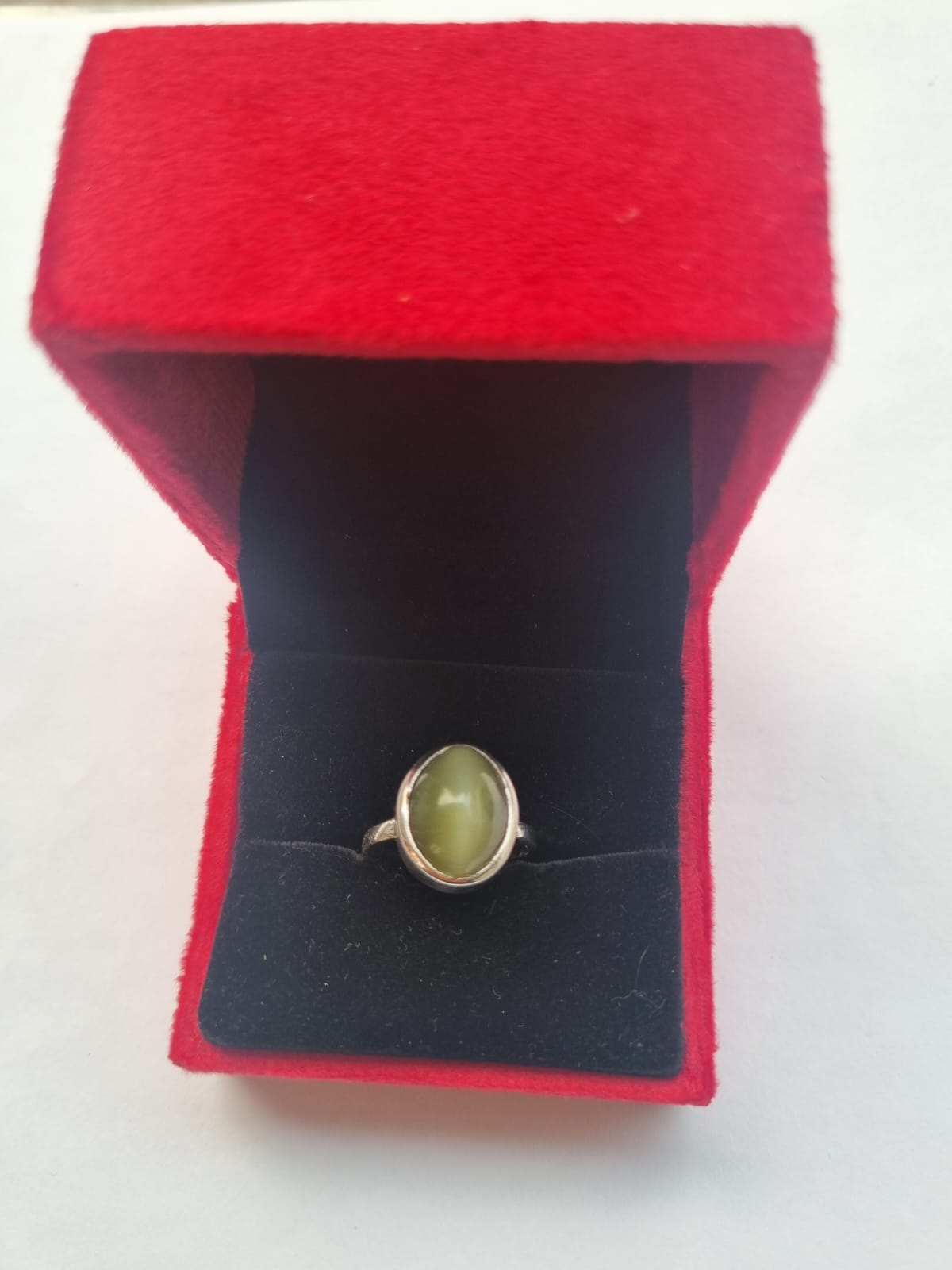 Ceylon Cat’s Eye Stone | Sri Lankan Cats eye stone