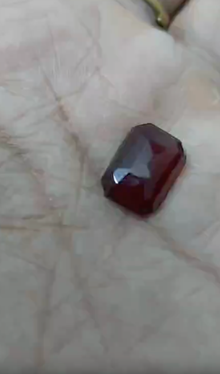 10.25 ratti Hessonite | 10.25 ratti Gomed | Africa