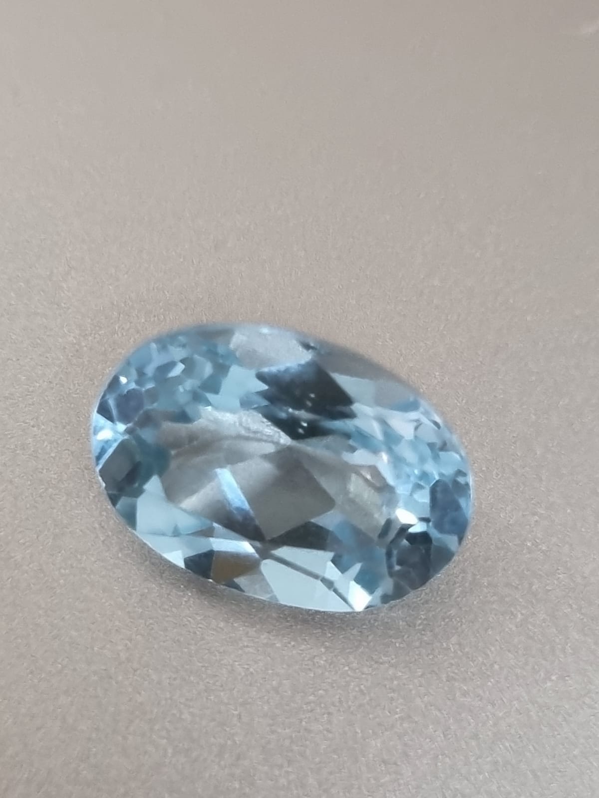 10 ratti Blue Topaz stone