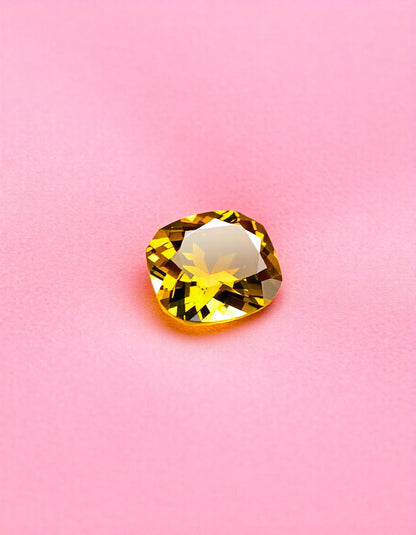 14 Carat Yellow Topaz stone