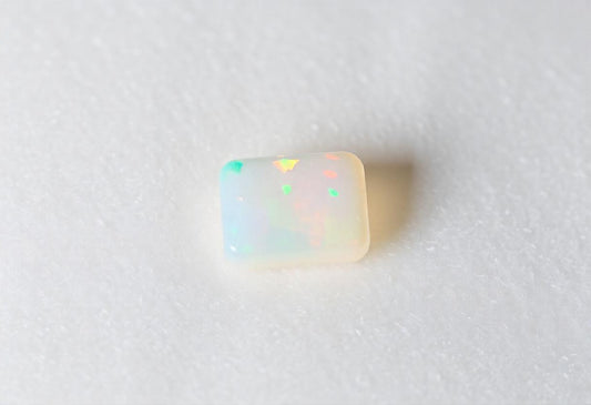 4 Carat Opal stone | 4 Carat White Opal | Australia