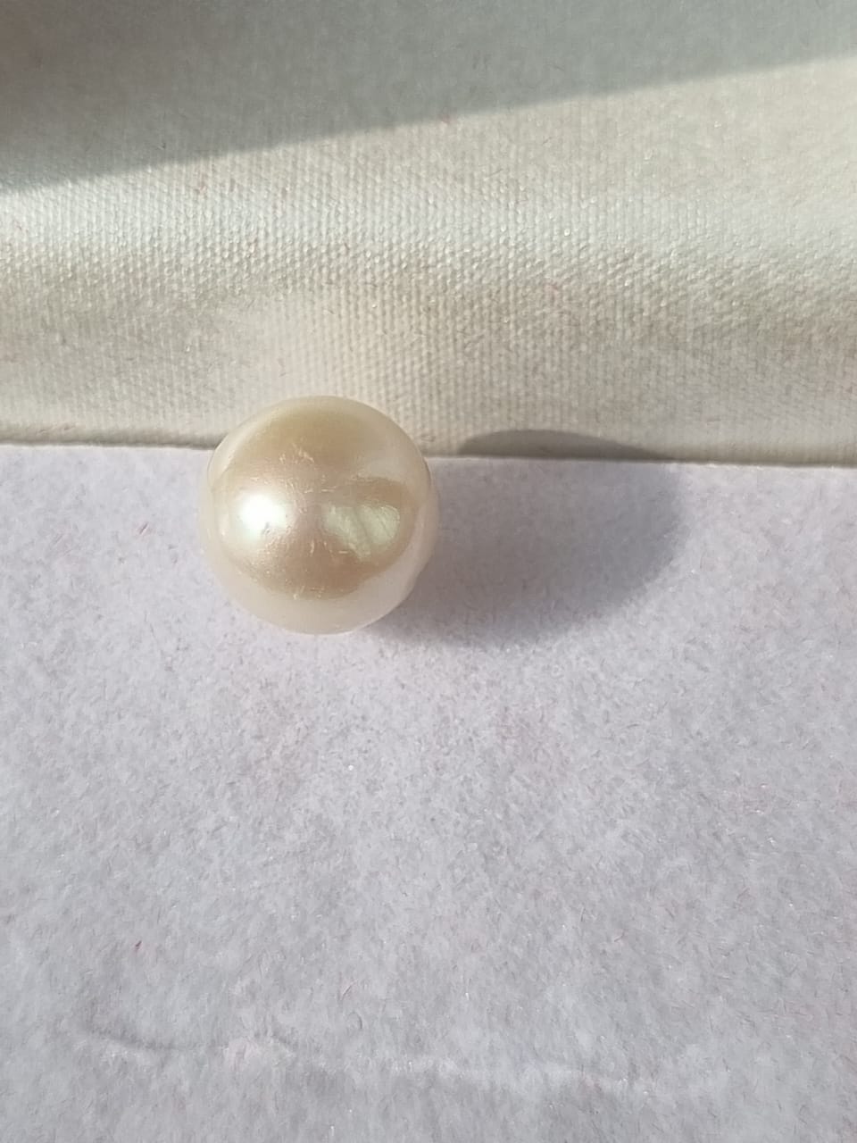 4 Carat Pearl Stone