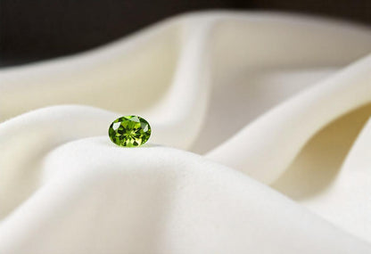 5 ratti Peridot | Gemstone for Mercury | Stress relief