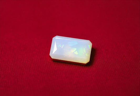 6.5 Carat Opal stone | 6.5 Carat White Opal | Australia