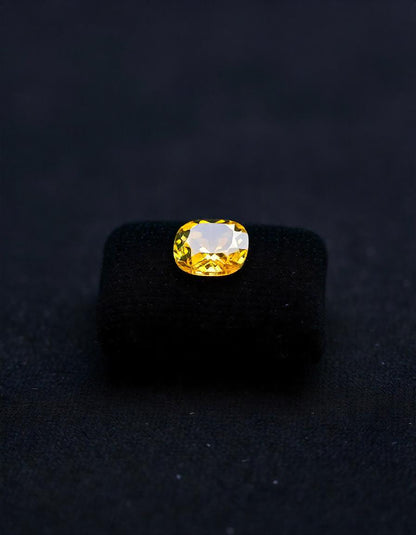 6 Carat Yellow Topaz stone