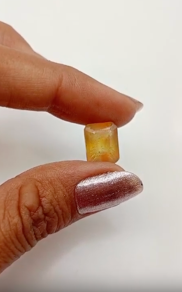 Pukhraj Stone Yellow Sapphire Bangkok Ratti With