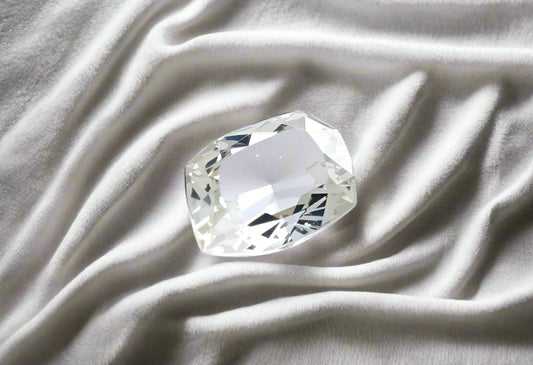 7 ratti White Zircon