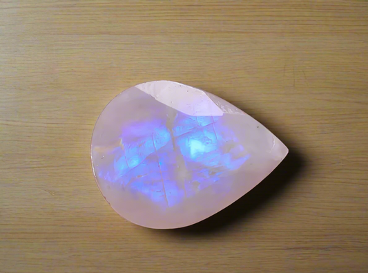 9.5 Carat Rainbow Moonstone