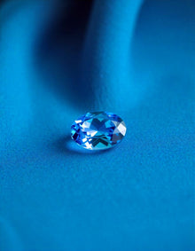 9 Ratti Blue Zircon stone