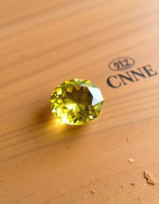 9 Ratti Yellow Topaz stone