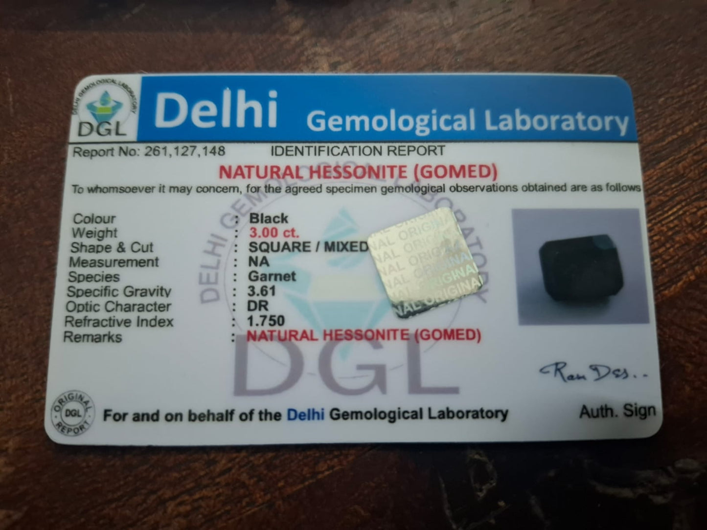 Black Gomed stone | Black Hessonite | 3 Carat | Certificate 