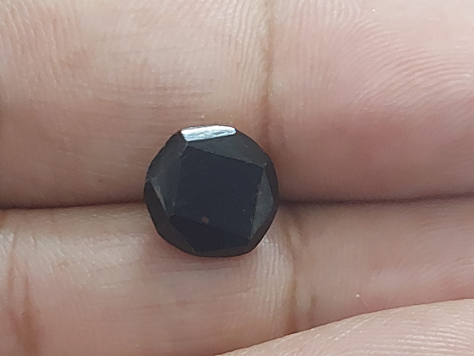 Black gomed | 5 carat