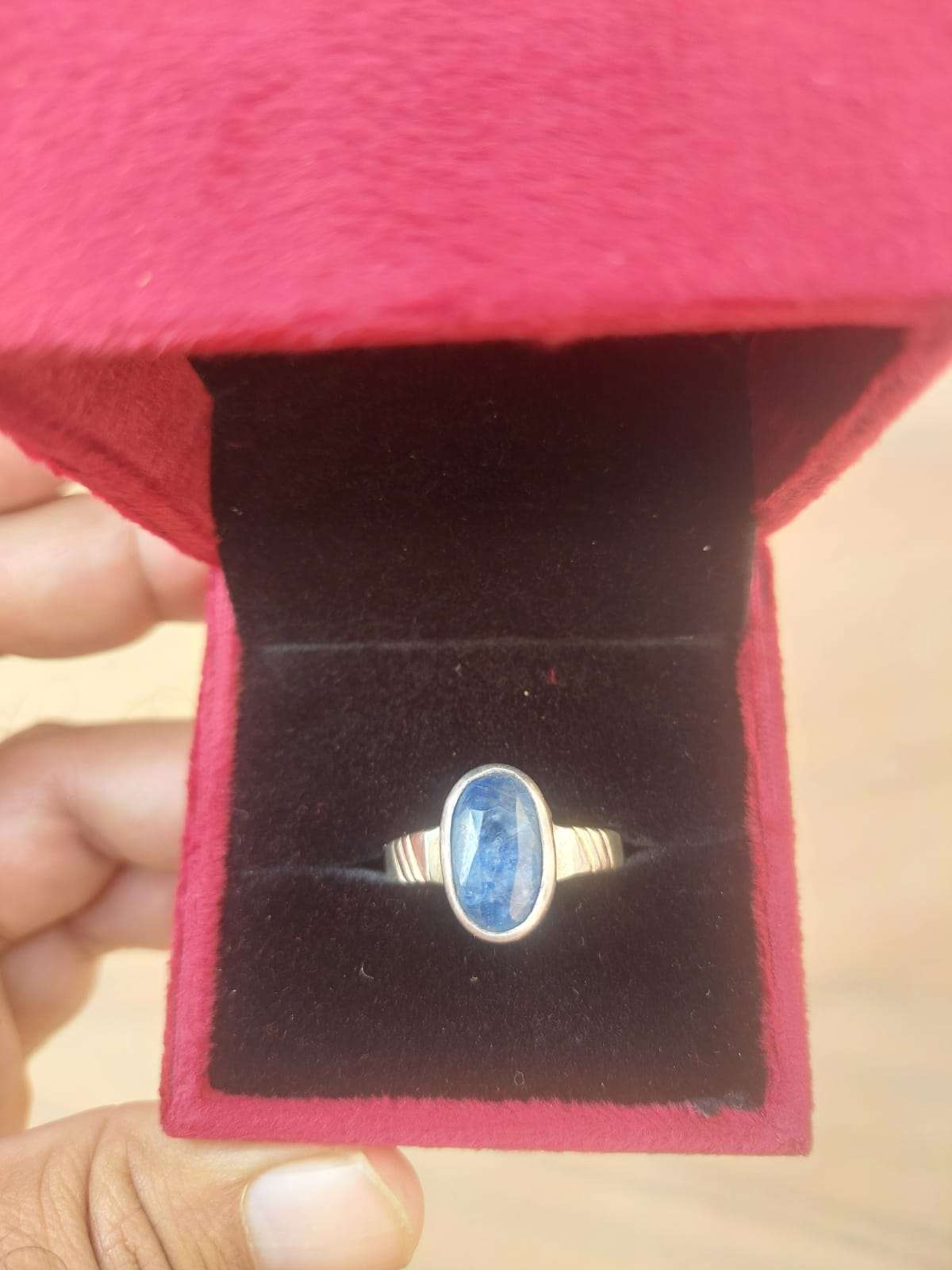 Natural 3.5 Carat Kashmir Blue Sapphire Neelam Stone with Lab Certificate