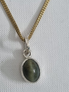 Cats eye pendant 