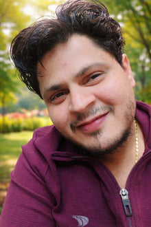 Consultation with Expert Astrologer – Mohit Sharma | Noida