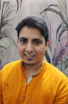 Expert Tarot Reader & Astrologer – Shilendra Singh | Gurgaon