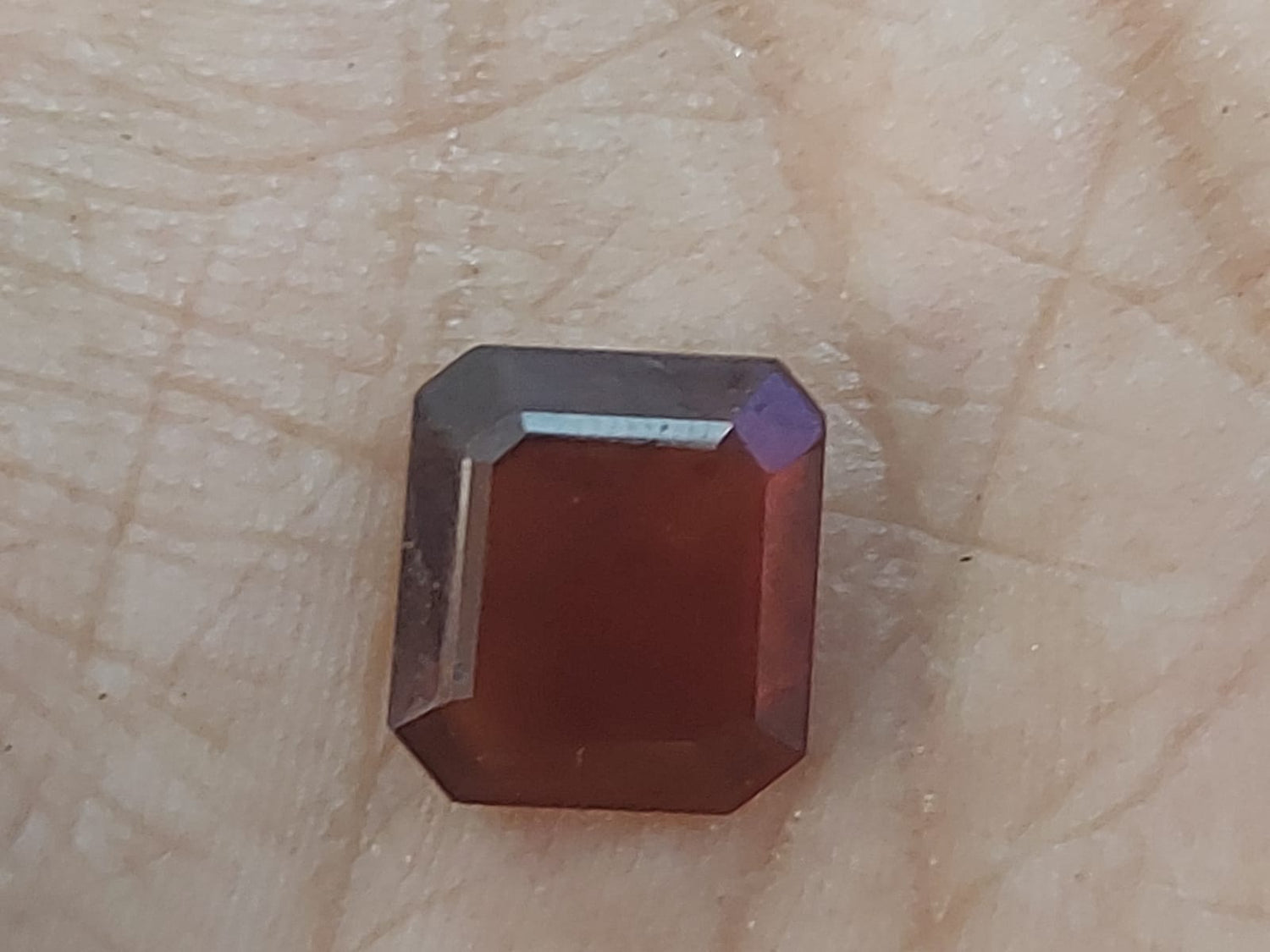 Gomed Stone | Gomedhikam stone | 10 Carat | Siloni Gomed | With Certificate