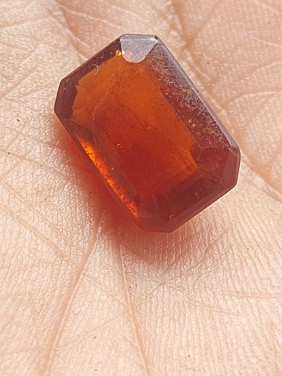 Gomed Stone | Siloni Gomed | Gomedhikam stone | 14 Carat | With Certificate