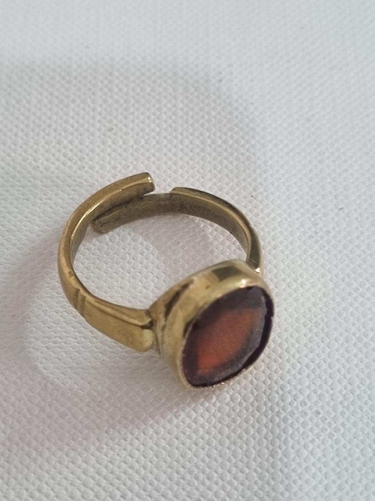 Gomed stone Ring in panchdhatu