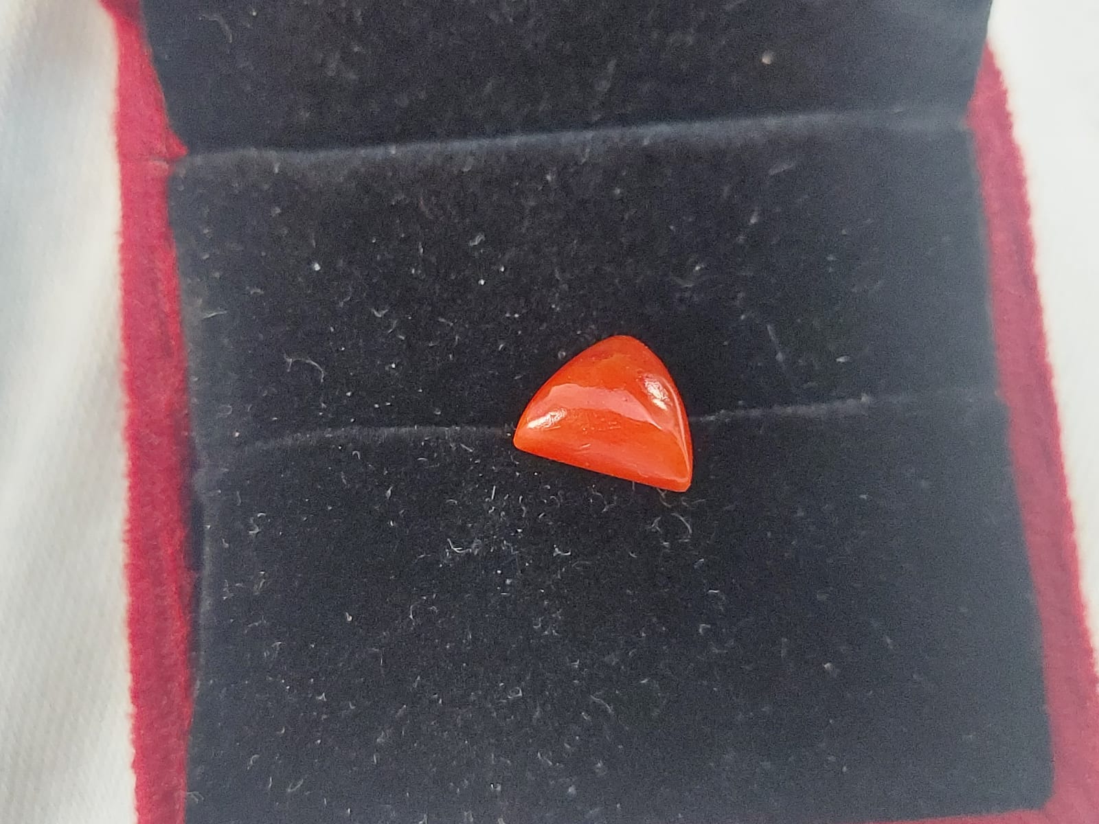 Moonga stone Red Coral Triangle Povale ratti With