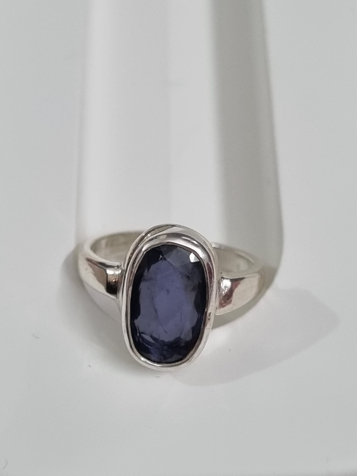 Neeli stone ring With Certificate – Vedic Crystals