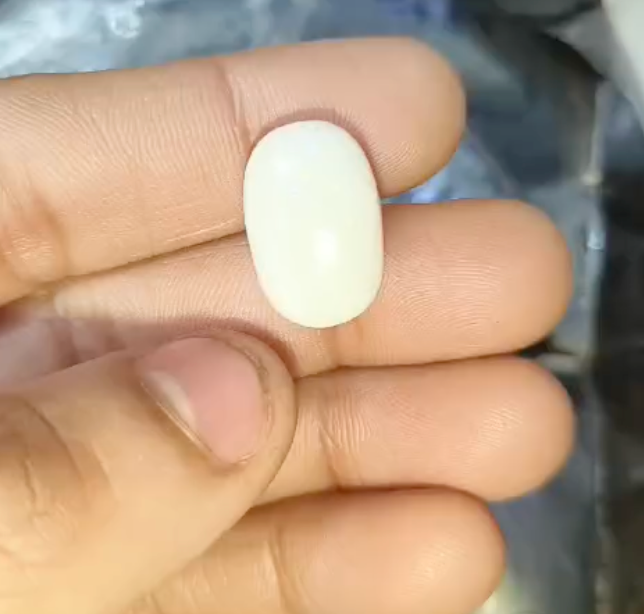 Opal stone | White Opal | Australia | 6.25 ratti