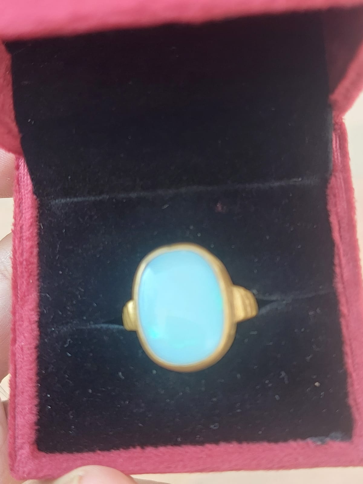 Opal stone ring