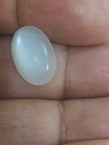 Rainbow Moonstone | 5.5 Carat