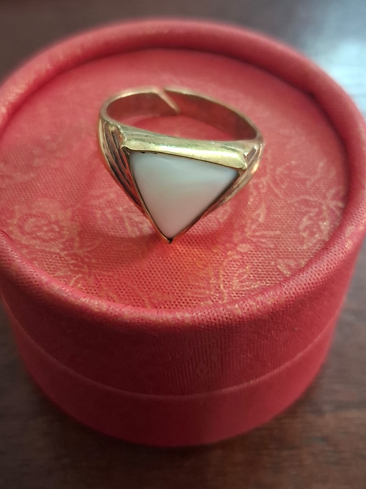 Safed Moonga Ring | Triangle