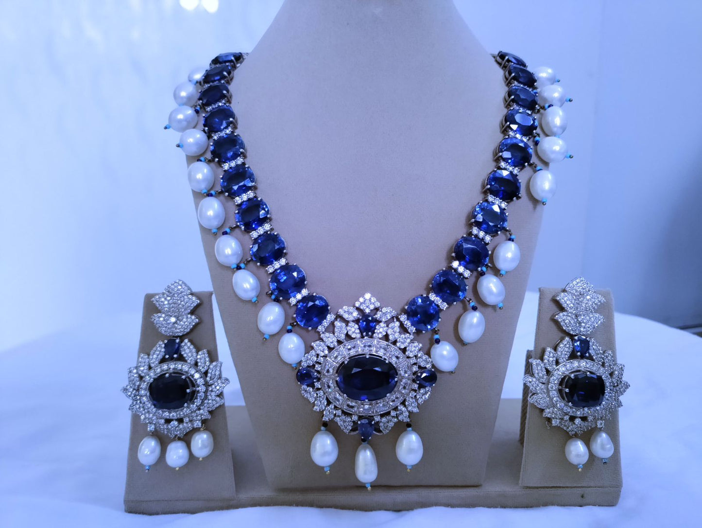 Kashmir Blue Sapphire Necklace