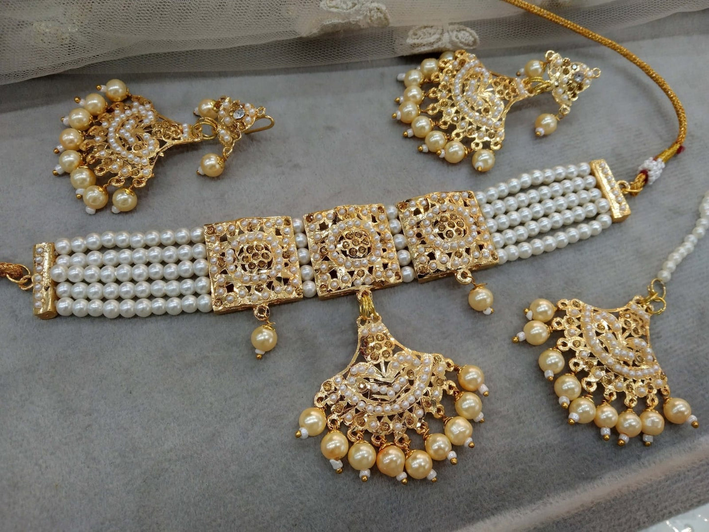 South Sea Pearl (White and Golden) and Gold Necklace & Earrings