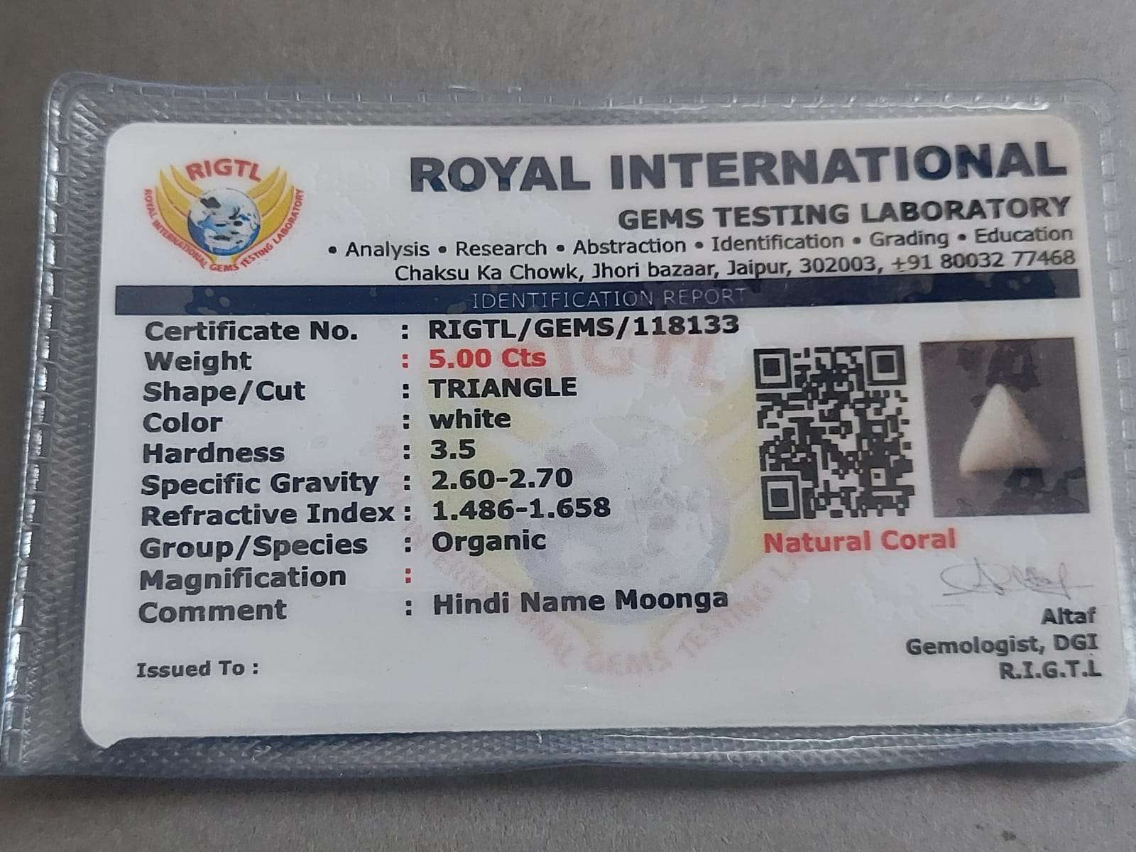 White Coral Certificate | Triangle | 5 carat