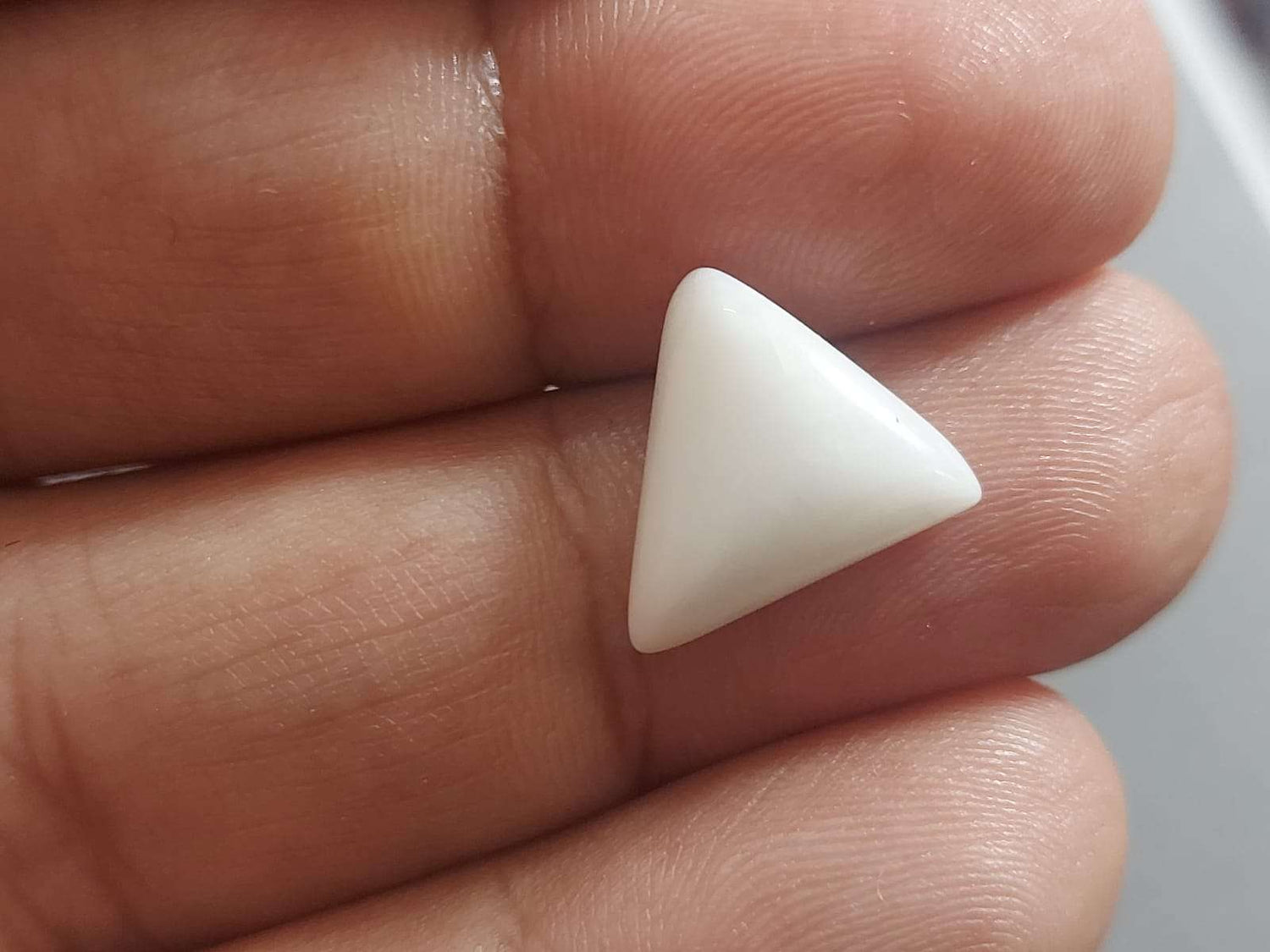 White Coral Stone | Safed Mooonga | Triangle | 7 Carat 