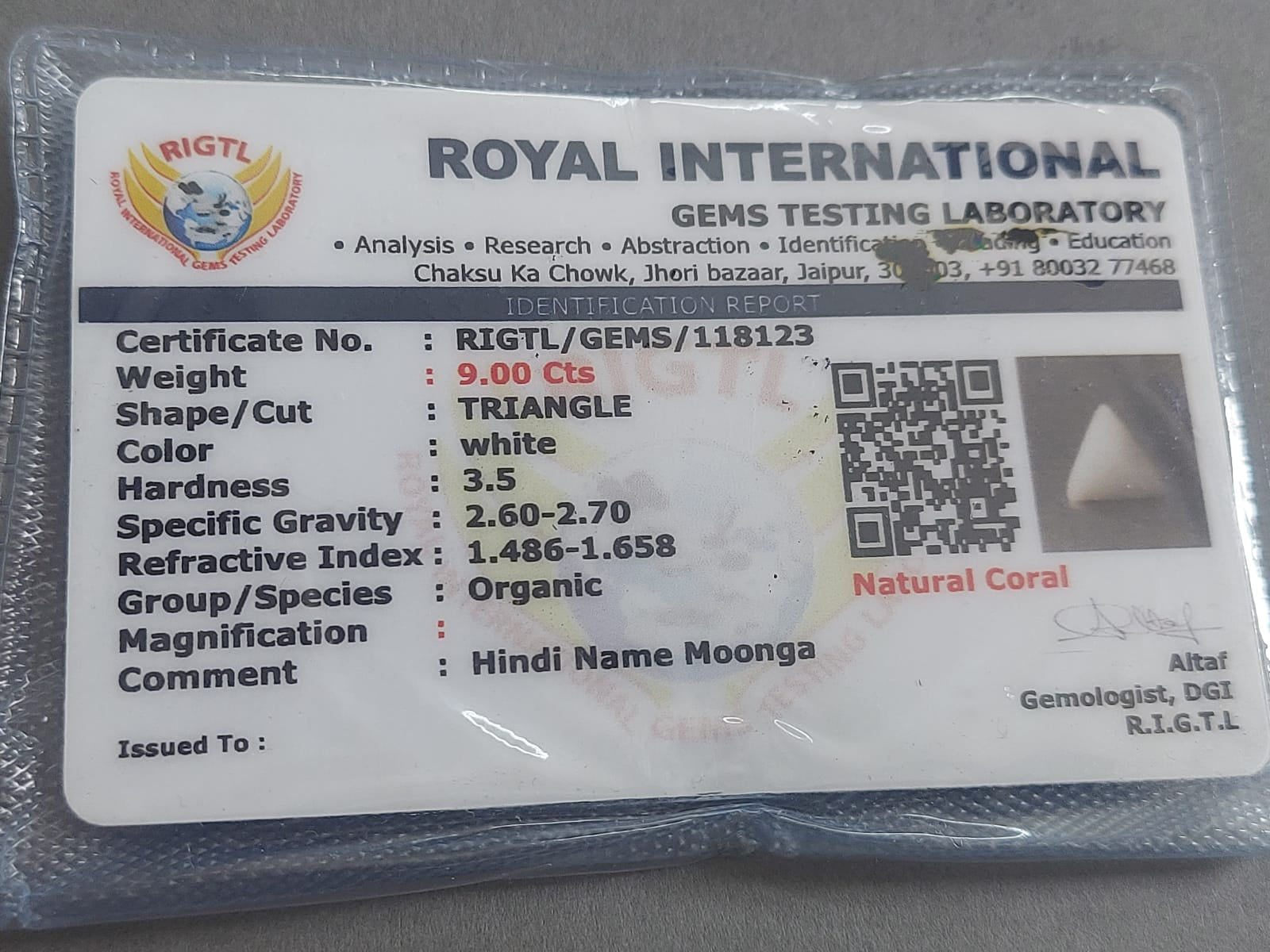 White Coral Stone Safed Mooonga Triangle 10 Ratti With