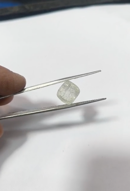 White Sapphire | Safed Pukhraj | Ceylon | 9.5 Carat 