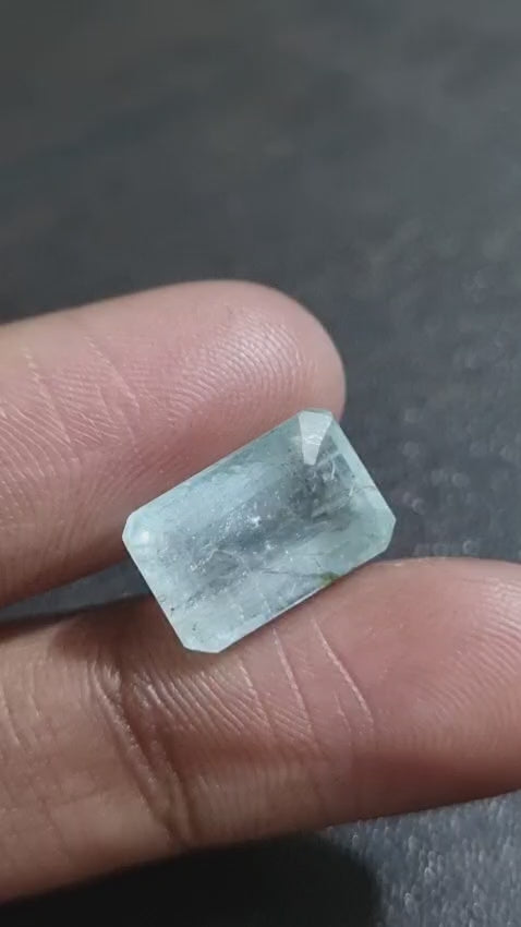 Emerald stone | 6.73 carat | Columbia | Super Premium | With Govt Certificate